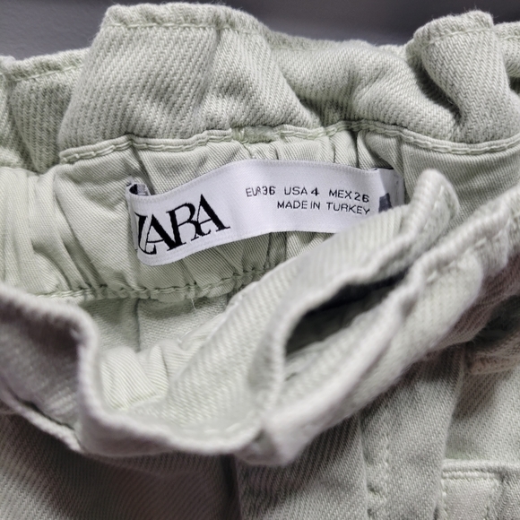 Zara Paper Bag Waist Green Jeans. Size 4 - Picture 2 of 4